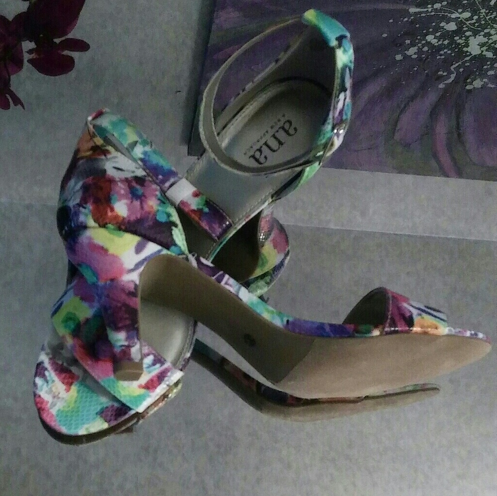 Jazzy Purple Multi Print heel Sandals
